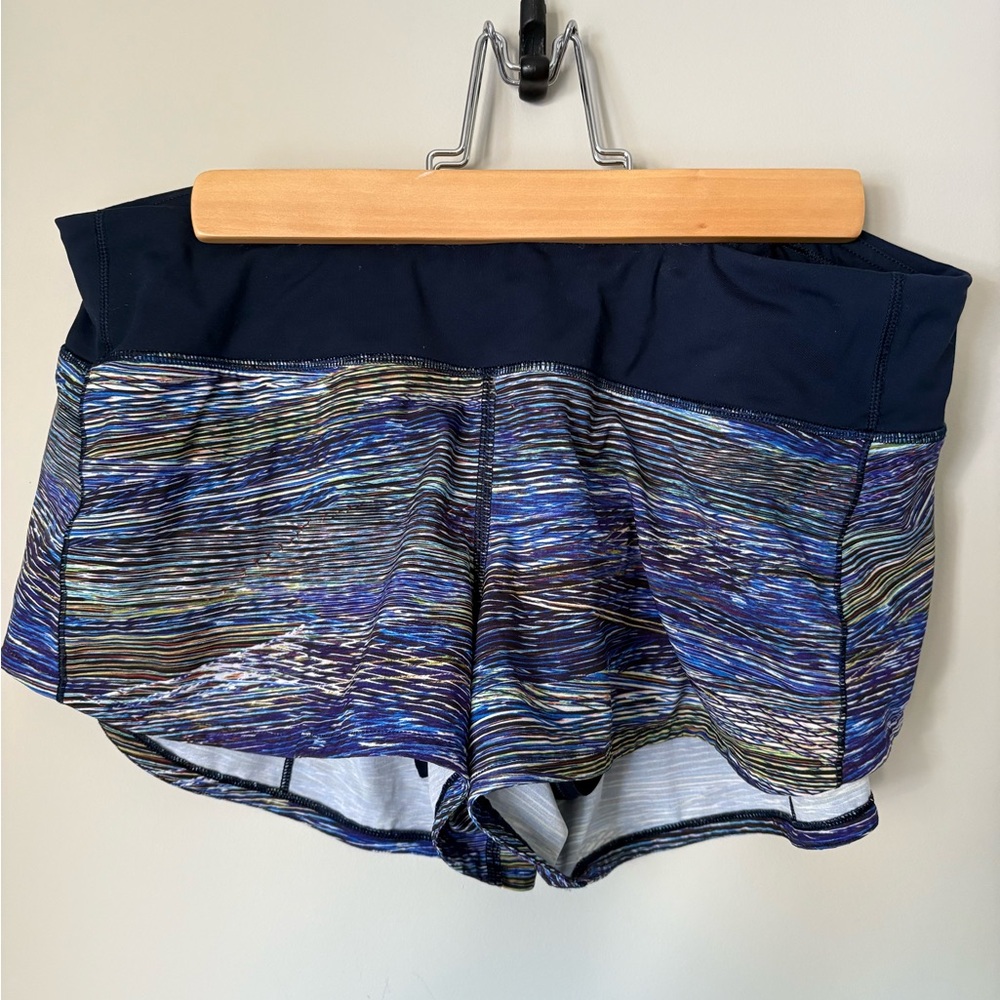 Lululemon Sz 8R Speed Up 2.5” Abstract Print Running Short